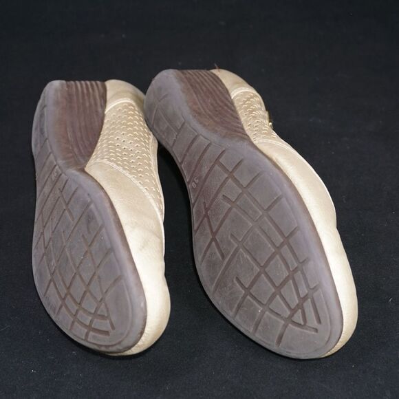 Santorini Gold Ballet Style Wedges, Size 38 - Picture 8 of 10